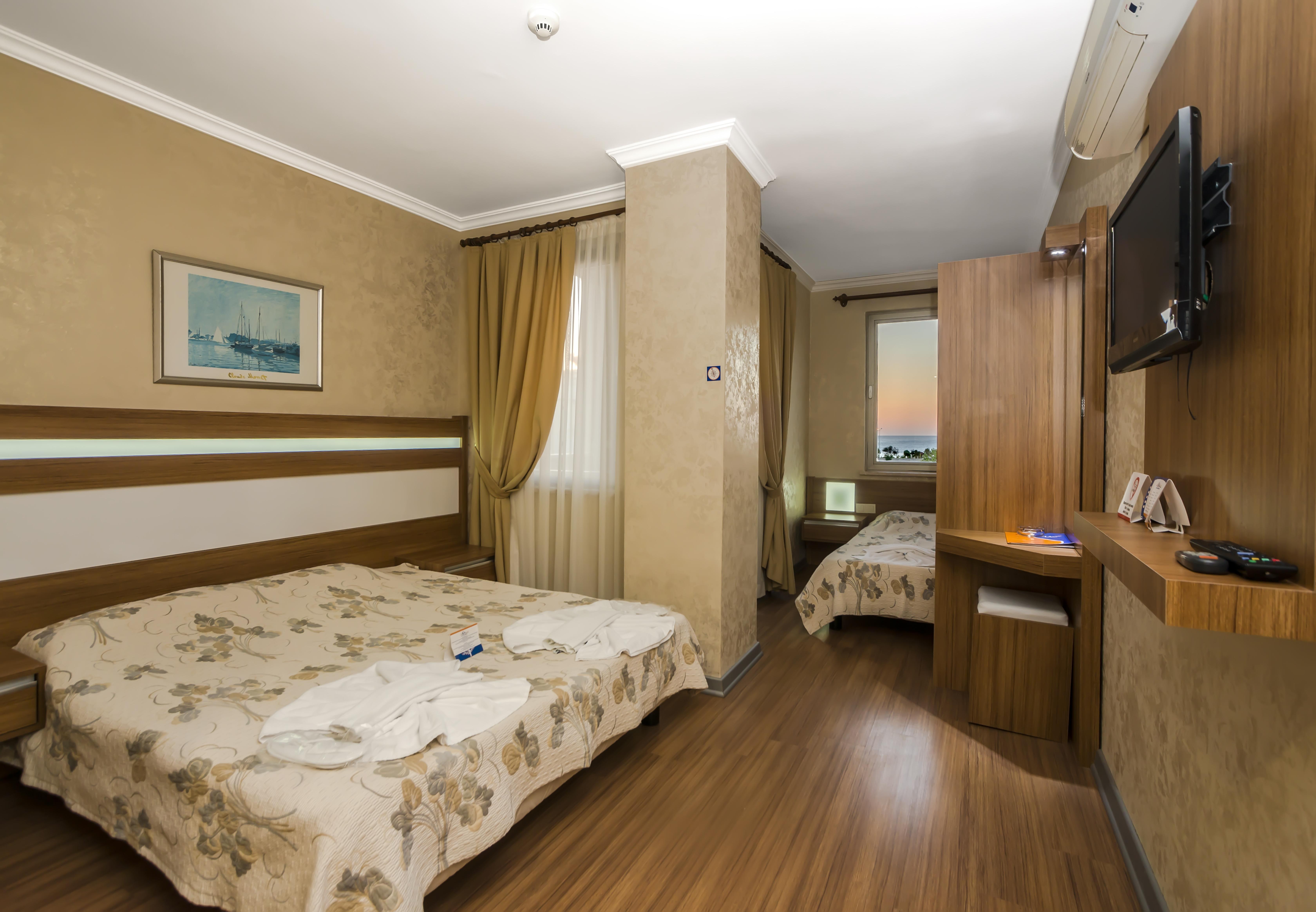 Santa Marina Hotel Antalya Bagian luar foto