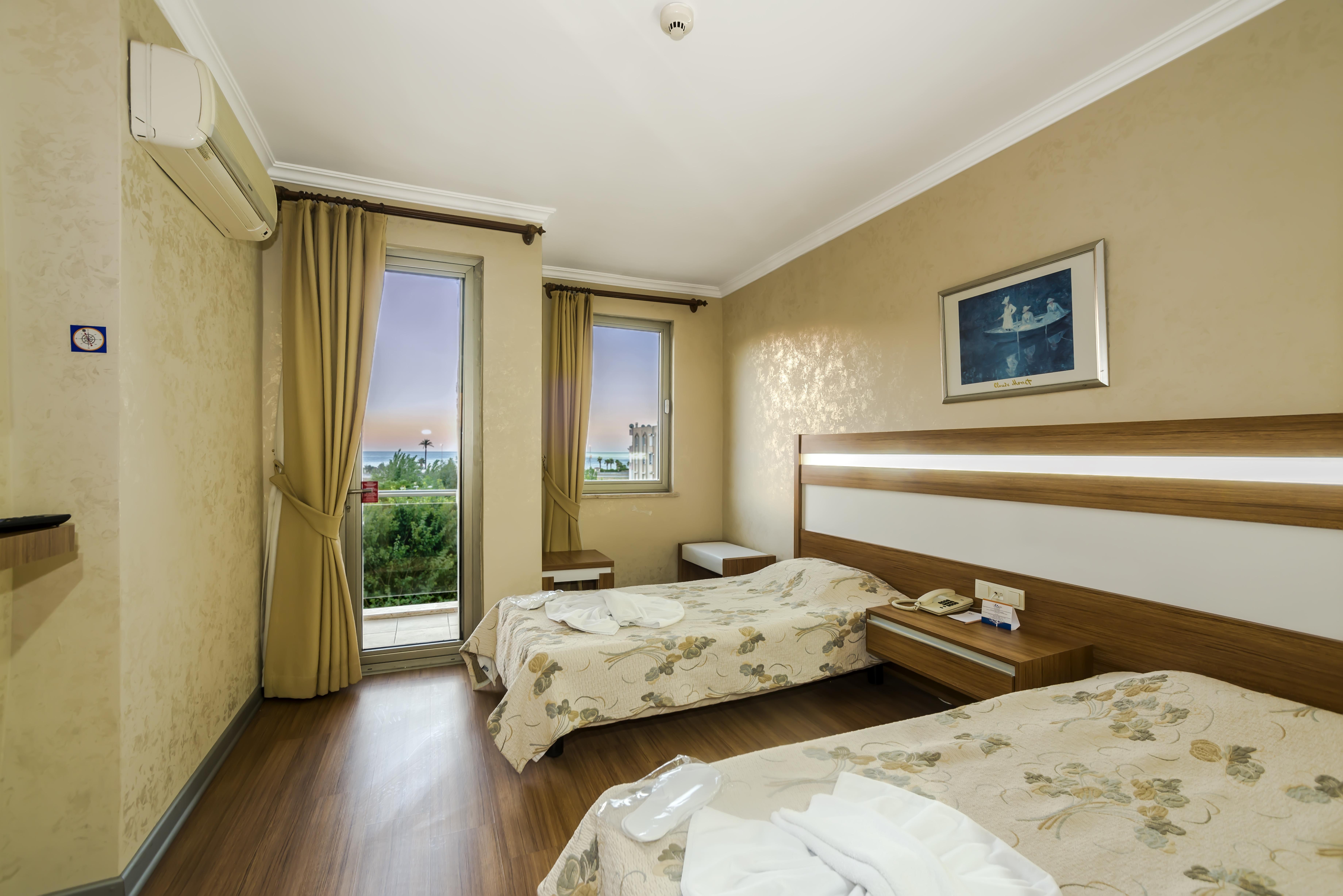 Santa Marina Hotel Antalya Bagian luar foto