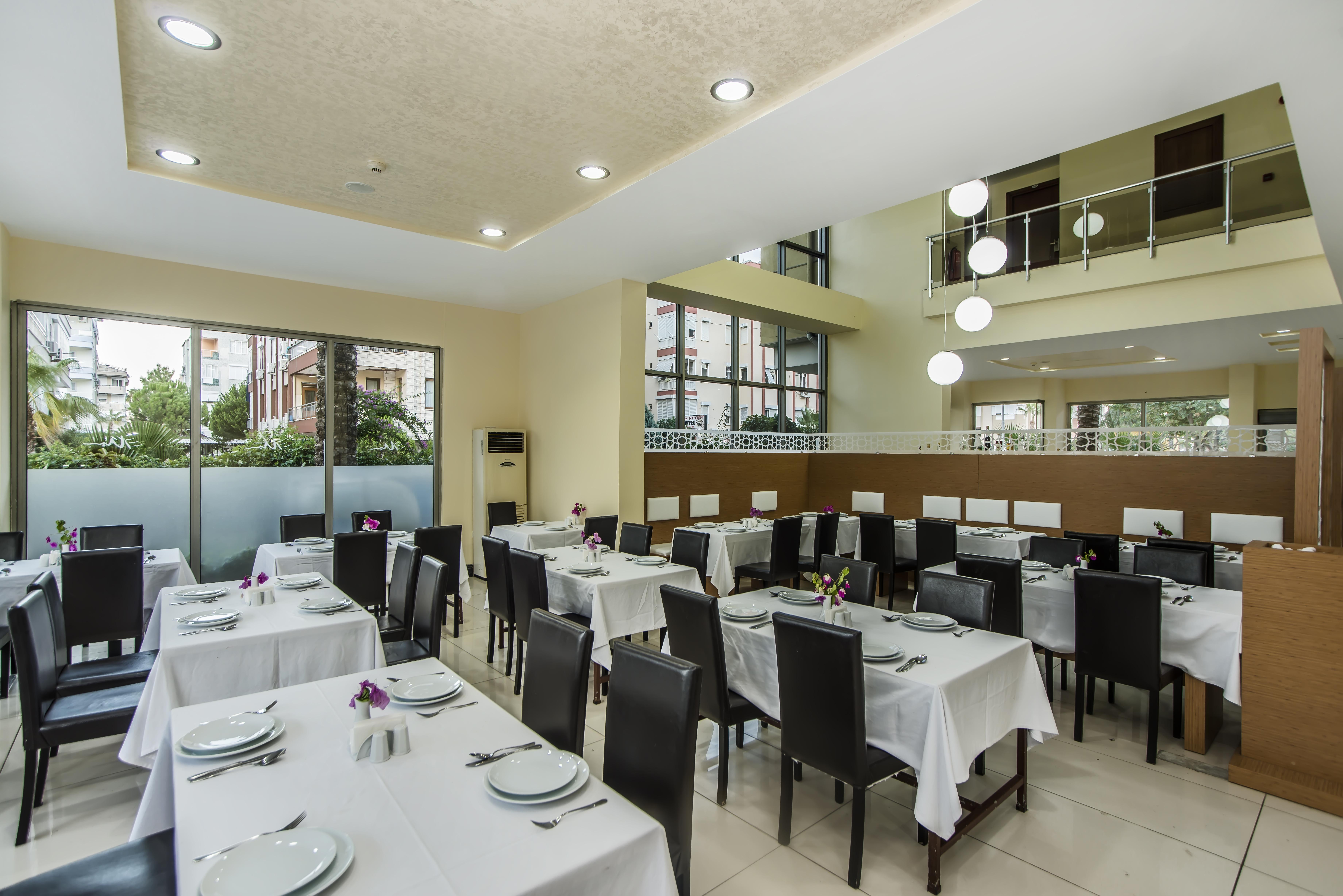 Santa Marina Hotel Antalya Bagian luar foto
