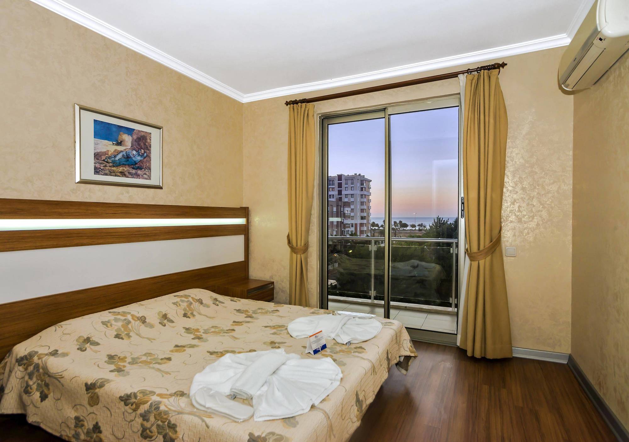 Santa Marina Hotel Antalya Bagian luar foto